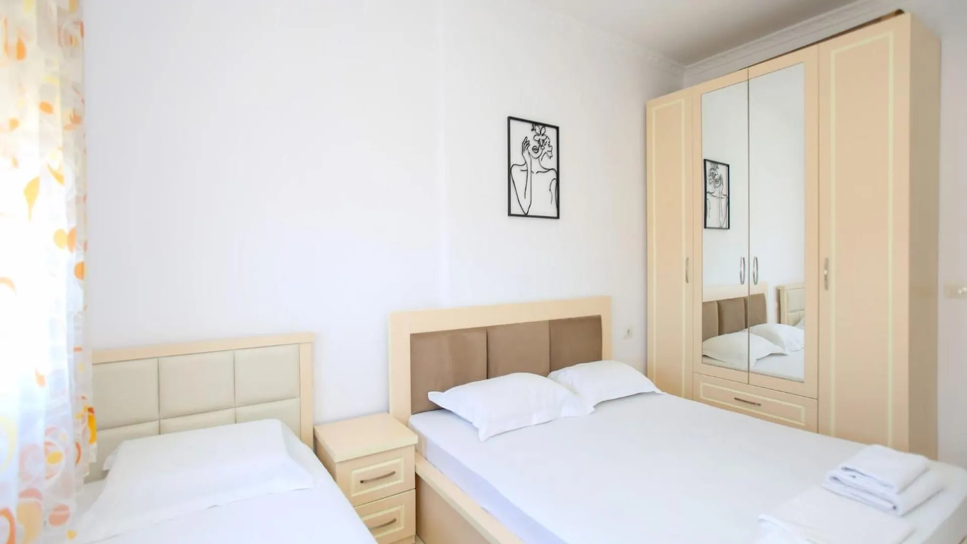 Apartment Near Uji Ftohte Beach Vlorë